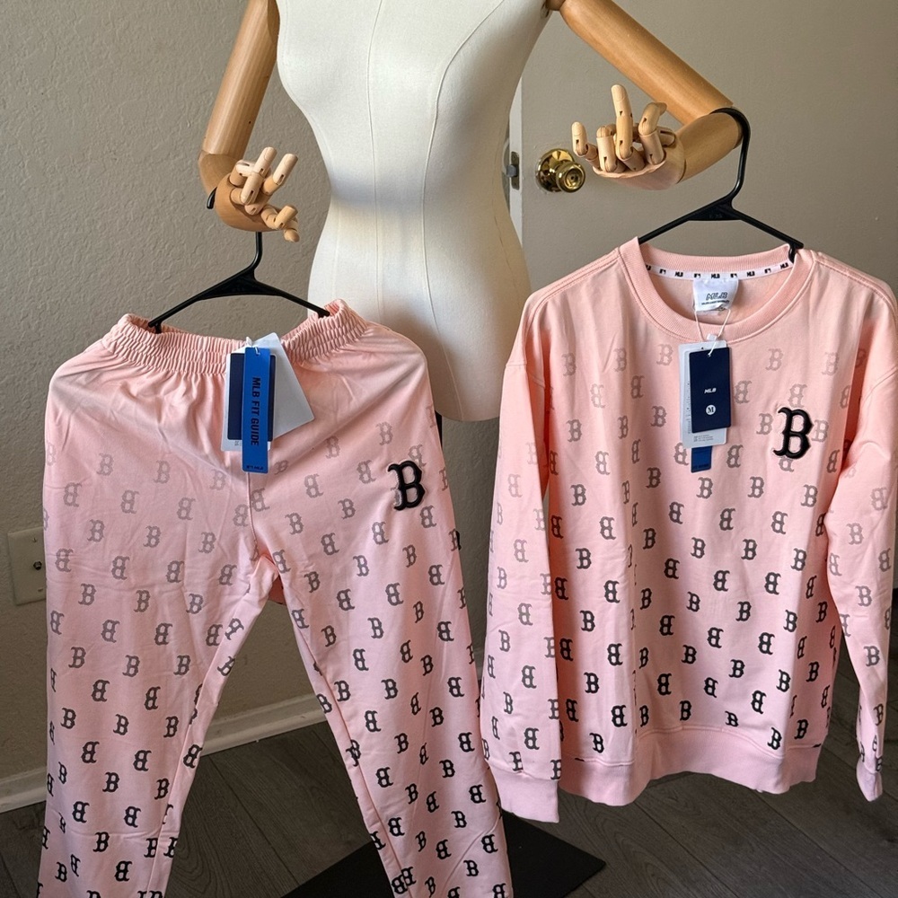 NWT MLB BOSTON RED SOX MEDIUM SET